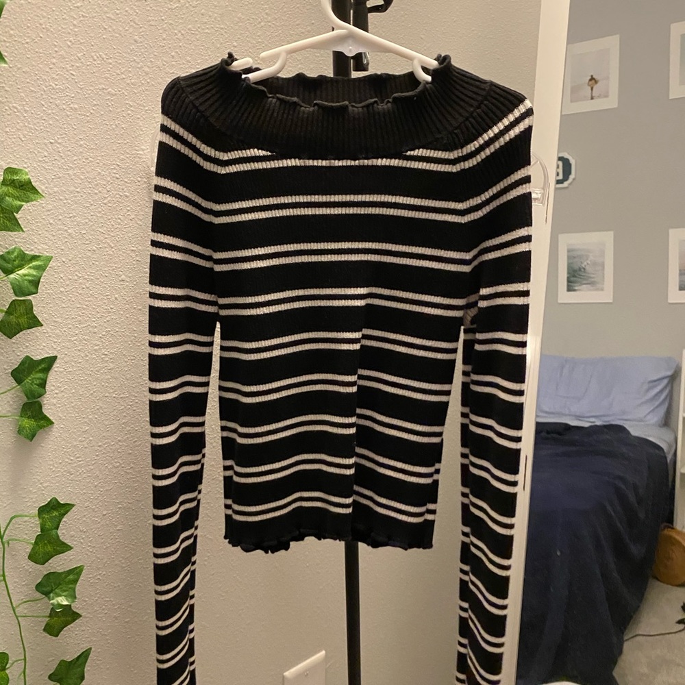 Kendall and Kylie striped top
